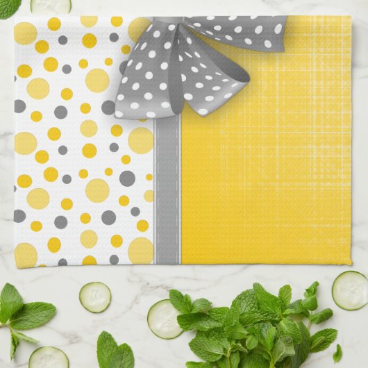 Grijze en gele pokadots, grijs gekleurd lint theedoek (Gevouwen)