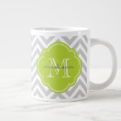 Grijze en groene Chevron Custom Monogram Extra Grote Mok (Rechts)