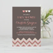 Grijze en roze chevron babyshower uitnodiging (Staand voorkant)