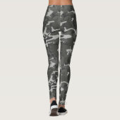 Grijze en zwarte Camo Aangepaste Leggings (Achterkant)