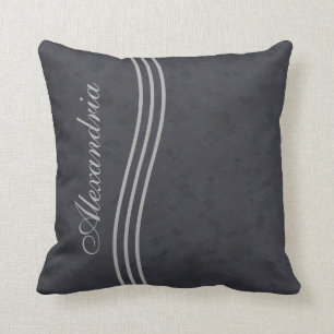 Grijze gestreepte monogram met houtskoolkleur kussen