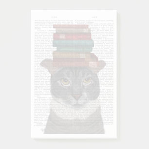 Grijze kat met boeken op kop post-it® notes