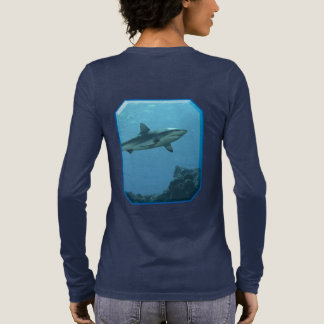 Grijze rifhaai bij koraalrif van Yap-eiland | Tri-Blend Shirt