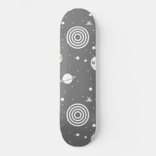 Grijze ruimteschroot skateboard
