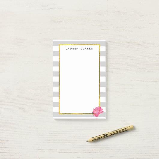 Grijze stripe en roze pony gepersonaliseerd post-it® notes (Op bureau)