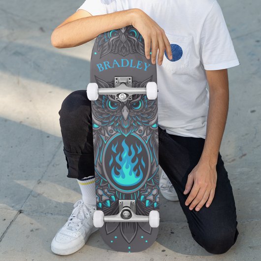 Grijze Uil Cool Modern Op Maat Gemaakte Naam Skateboard