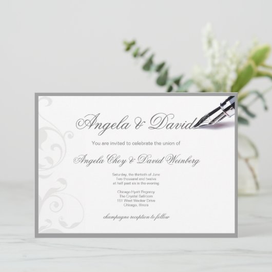 Grijze wervelingen vulpen bruiloft uitnodiging (Staand voorkant)