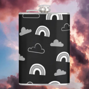 Grijze wolken en regenbogen op Zwarte Fles Heupfles