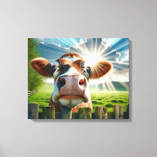 grillige Koe die over het hek kijkt Canvas Afdruk (Voorkant)