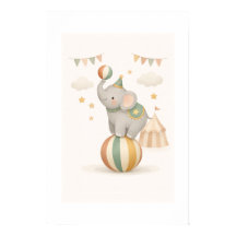 Grillige Olifant op een bal