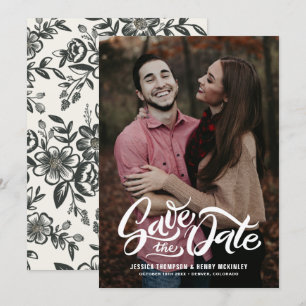 Grillige Witte Handlettering Foto Overlay Bloemen Save The Date