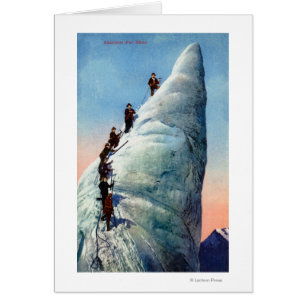 Grimpeurs de montagne essayant de monter un sérac