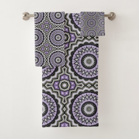 Gris argenté et motif de cercle gras lilas (En situation)