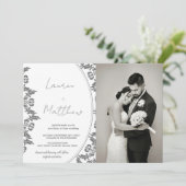 Gris Blanc Art Mariage Invitations avec photo (Debout devant)