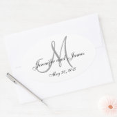 Gris blanc Monogramme Oval Mariage Étiquette (Enveloppe)