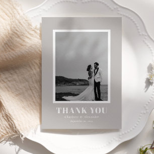 Gris chaud moderne Gras Typographie Mariage Merci