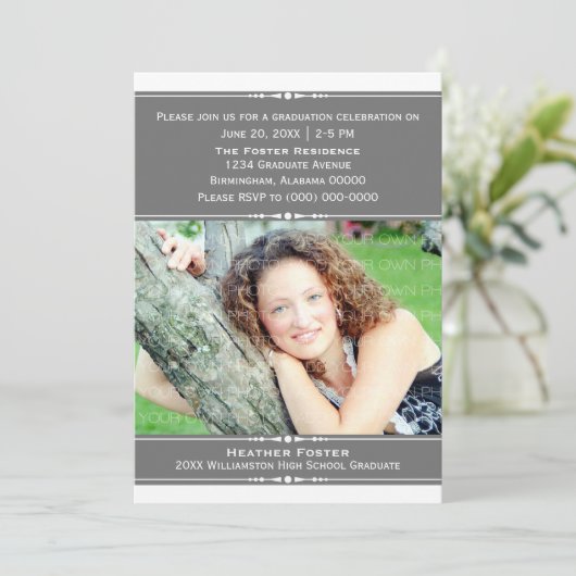 Gris Chic Photo Invitation (Debout devant)