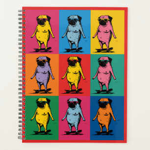 Gris Pop Art de Pug drôles sur des skateboards