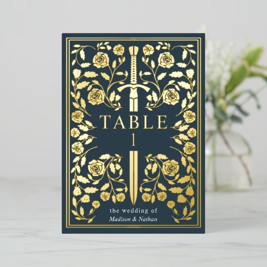 Gris Royal Médiéval Mariage d'épée Carte Table (Debout devant)