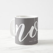 Gris | Simple Typographie Maman EST. Mug (Devant gauche)