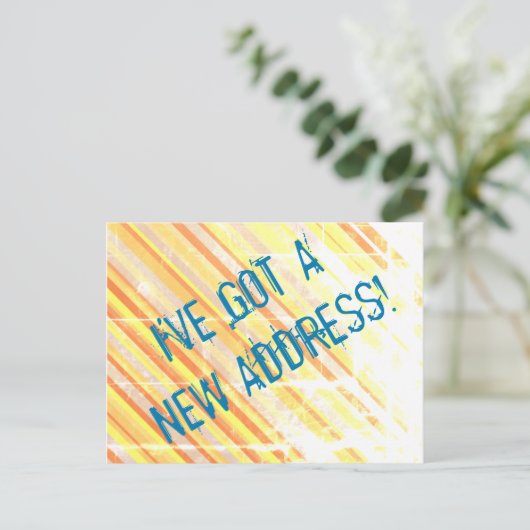 Gritty en versleten uitziende nieuwe-huis ansichtk aankondigingskaart (Staand voorkant)