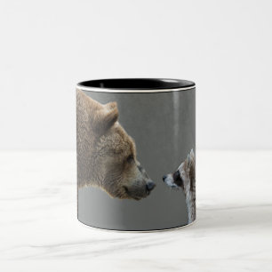 Grizzle Beer ontmoet Raccoon Tweekleurige Koffiemok