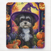 Grizzly uitziende Havanese hond Halloween heks en Muismat (Voorkant)