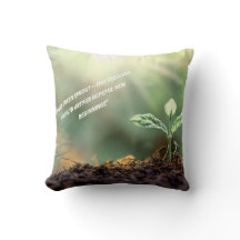 Groeiaande plant met opkomende zon