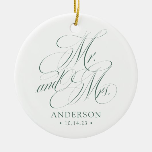 Groen Elegant Script Pas getrouwd Kerst Keramisch Ornament (Voorkant)