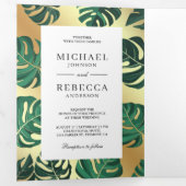 Groen en Goud Tropisch Monstera Verlaat Bruiloft Drieluik Uitnodiging (Binnenzijde eerst)