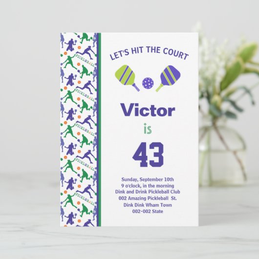 Groen en paars Pickleball B'day + RSVP-uitnodiging Kaart (Staand voorkant)