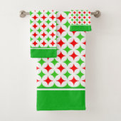 Groen en Rood Diamond Star-patroon op wit Bad Handdoek (Insitu)