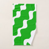 Groen en wit schuin aflopende golven patroon bad handdoek (Handdoek)