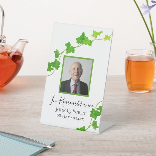 Groen Engels Ivy Vine begrafenismonument Reclamebord Met Voetstuk (Insitu)