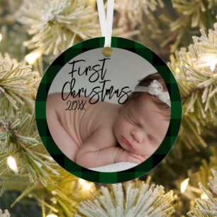 Groen geruit eerste kerstfeest van de baby metalen ornament