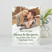 Groen gescheurde foto save the date (Staand voorkant)