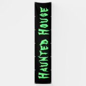 Groen Halloween groot buitenhuis met zwarte kop Spandoek (Verticaal)