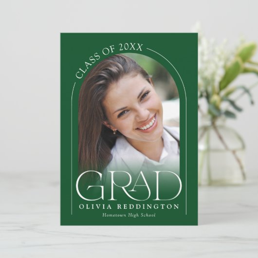 Groen Modern Minimal Arch Photo Graduation Party Kaart (Staand voorkant)