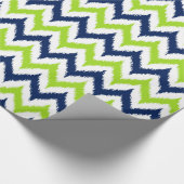 Groen, Navy Blue en White Zigzag Ikat Pattern Cadeaupapier (Hoek)