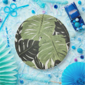 Groen oerwoud bladeren, vet en modern papieren bordje (Feest)