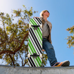 Groen Zwart Wit Strepen Patroon Ontwerp  Skateboard