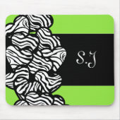 Groen zwart wit zebra patroon hart monogram muismat (Voorkant)