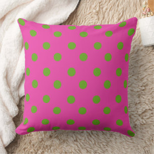Groene appel polka stippen op diva roze kussen