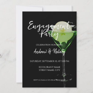 Groene appletini cocktail met plakje appel kaart