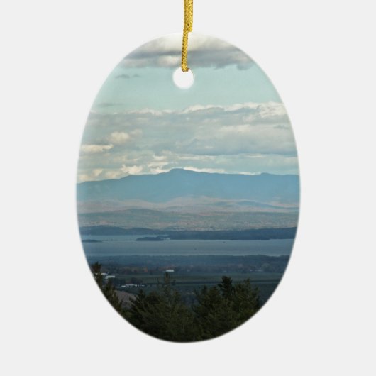 Groene bergen keramisch ornament (Voorkant)