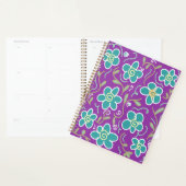 Groene bloemen op paarse design planner (Display)