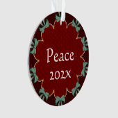 Groene Bogen Rode Cirkels Aangepast Ornament (voorkant)