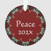 Groene Bogen Rode Cirkels Aangepast Ornament (voorkant)