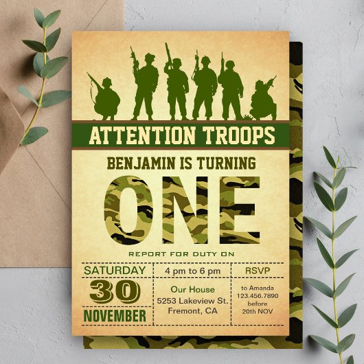 Groene Camo Camouflage Eerste Verjaardagsuitnodigi Kaart