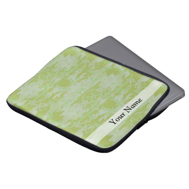 Groene camo laptop sleeve (Voorkant top)